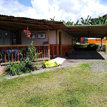 Finca En El Quindio Arrullo Cafetero Quimbaya Exterior foto